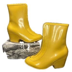 NWB GUCCI Rubber Yellow Ankle Raining Boots 💯Authentic NEW!